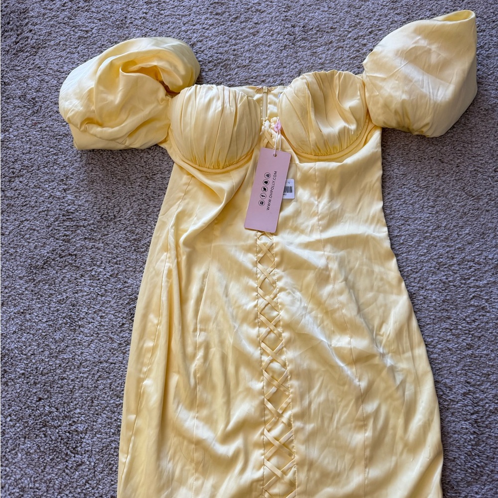 Oh Polly puff sleeve dress size 6 NWT